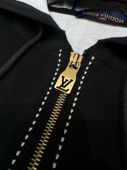 Кофта Louis Vuitton Артикул BMS-138235. Вид 3