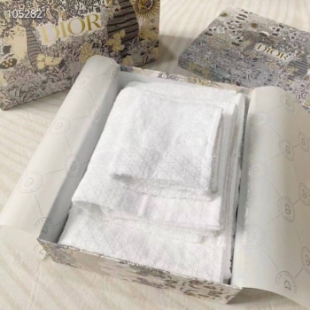 Комплект из трёх полотенец Christian Dior Артикул BMS-138329. Вид 1