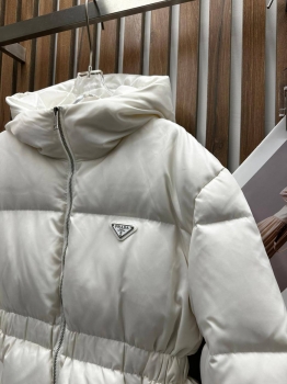 Пуховик Prada Артикул BMS-138338. Вид 4