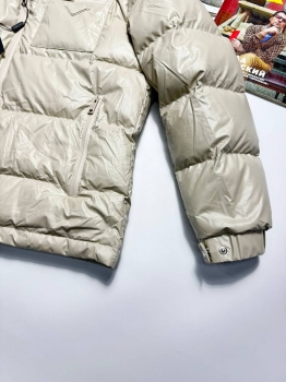 Куртка Prada Артикул BMS-138379. Вид 2