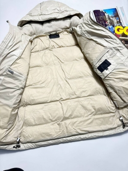 Куртка Prada Артикул BMS-138379. Вид 3