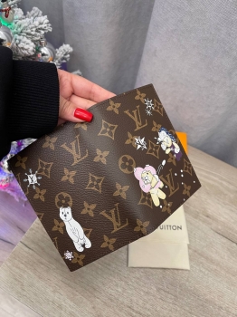 Обложка на паспорт  Louis Vuitton Артикул BMS-138478. Вид 2