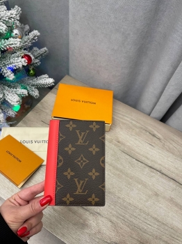 Обложка на паспорт Louis Vuitton Артикул BMS-138561. Вид 2