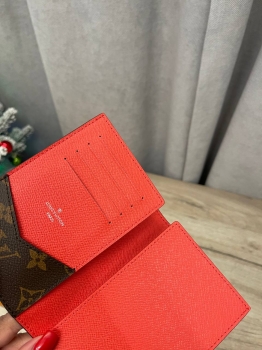 Обложка на паспорт Louis Vuitton Артикул BMS-138561. Вид 4