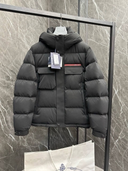 Пуховик  Prada Артикул BMS-138667. Вид 1