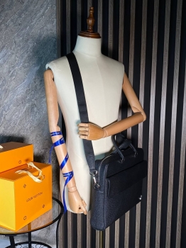 Портфель Louis Vuitton Артикул BMS-138876. Вид 5