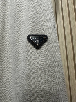Брюки  Prada Артикул BMS-138902. Вид 2