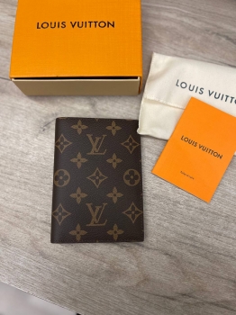 Обложка на паспорт  Louis Vuitton Артикул BMS-138961. Вид 1
