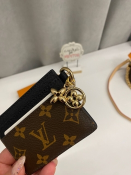 Картхолдер Louis Vuitton Артикул BMS-138974. Вид 2