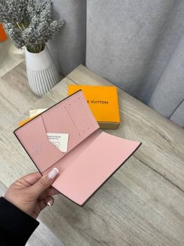 Обложка на паспорт  Louis Vuitton Артикул BMS-139102. Вид 3