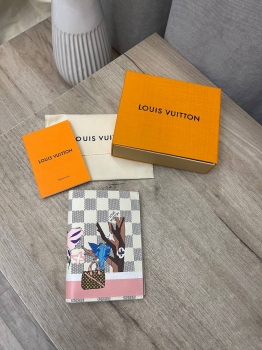 Обложка на паспорт  Louis Vuitton Артикул BMS-139099. Вид 1