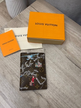 Обложка на паспорт  Louis Vuitton Артикул BMS-139098. Вид 1
