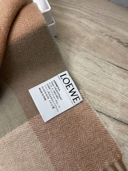 Шарф  Loewe Артикул BMS-139113. Вид 3