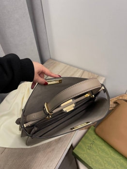 Сумка женская  Fendi Артикул BMS-139276. Вид 6