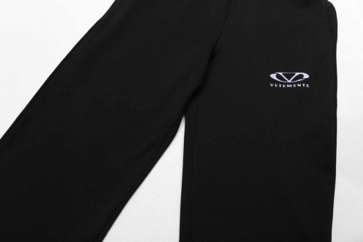 Брюки Vetements Артикул BMS-139288. Вид 3