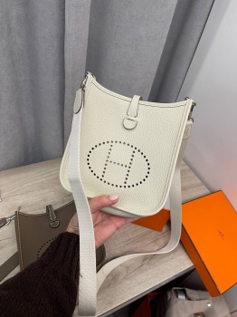  Сумка женская  Evelyne mini Hermes Артикул BMS-139364. Вид 1