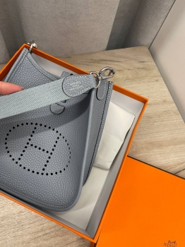  Сумка женская  Evelyne mini Hermes Артикул BMS-139362. Вид 4