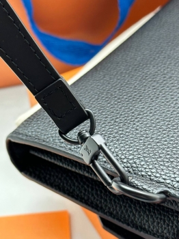 Клатч  Louis Vuitton Артикул BMS-139420. Вид 3