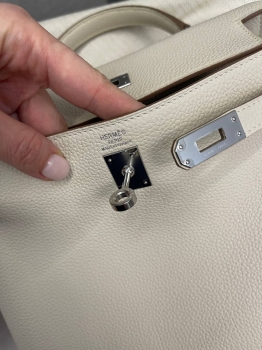 Сумка женская  Kelly, 25, PHW Togo leather Hermes Артикул BMS-139452. Вид 3