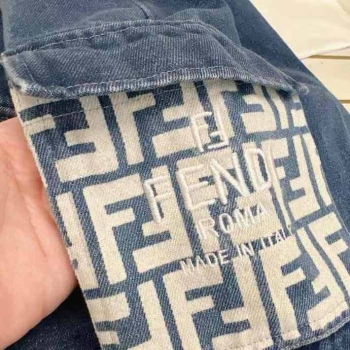 Джинсы Fendi Артикул BMS-139492. Вид 2