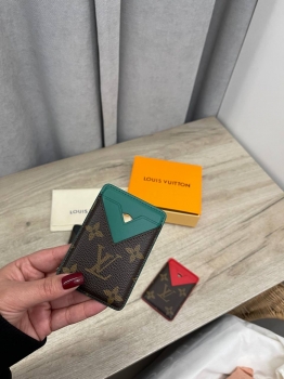 Картхолдер Louis Vuitton Артикул BMS-139546. Вид 1