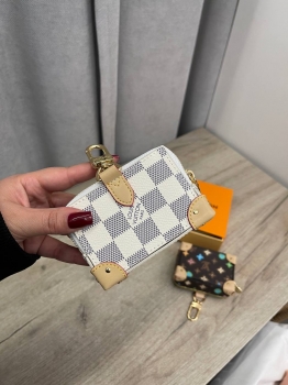 Брелок Louis Vuitton Артикул BMS-139559. Вид 2