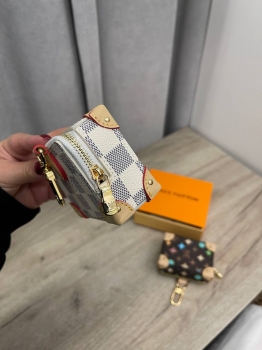 Брелок Louis Vuitton Артикул BMS-139559. Вид 4