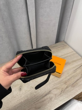 Кошелёк  Louis Vuitton Артикул BMS-139555. Вид 3