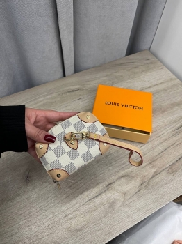 Кошелёк  Louis Vuitton Артикул BMS-139557. Вид 2