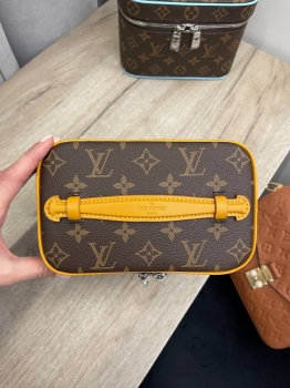 Несессер  Nice mini из вощеной канвы Monogram Macassar Louis Vuitton Артикул BMS-139784. Вид 6
