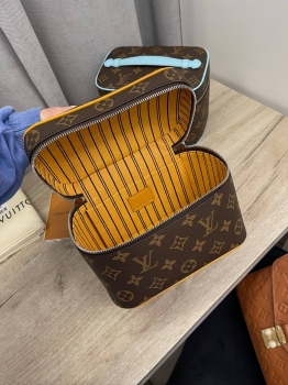 Несессер  Nice mini из вощеной канвы Monogram Macassar Louis Vuitton Артикул BMS-139784. Вид 9
