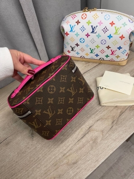 Несессер  Nice mini из вощеной канвы Monogram Macassar Louis Vuitton Артикул BMS-139782. Вид 3
