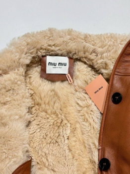 Дубленка  Miu Miu Артикул BMS-139983. Вид 4