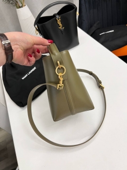 Сумка женская 20 см Yves Saint Laurent Артикул BMS-140019. Вид 2