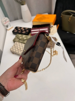 Сумка женская  Louis Vuitton Артикул BMS-140028. Вид 4