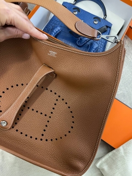 Сумка женская Evelyne 29 cm Clemence leather  Hermes Артикул BMS-140391. Вид 2