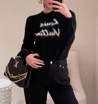 Свитер женский Louis Vuitton Артикул BMS-140444. Вид 1