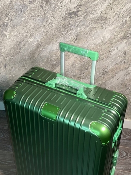 Чемодан  Rimowa   Артикул BMS-140540. Вид 6
