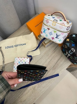 Обложка на паспорт  Louis Vuitton Артикул BMS-140614. Вид 4