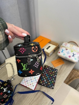 Косметичка  Louis Vuitton Артикул BMS-140615. Вид 4