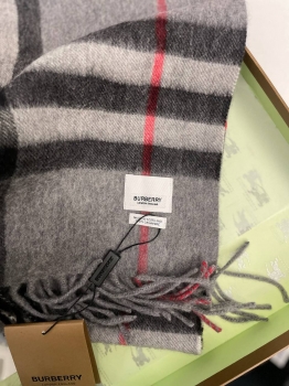 Шарф Burberry Артикул BMS-135851. Вид 2