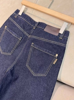 Джинсы  Brunello Cucinelli Артикул BMS-140668. Вид 2