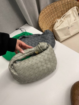 Сумка женская 24 см Bottega Veneta Артикул BMS-140709. Вид 4