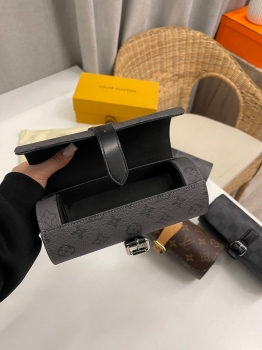 Чехол для хранения и перевозки часов  Louis Vuitton Артикул BMS-140722. Вид 4