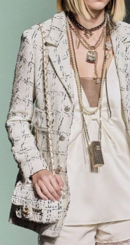 Подвеска Chanel Артикул BMS-140849. Вид 1