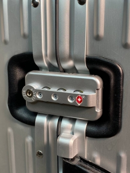 Чемодан Rimowa   Артикул BMS-140932. Вид 3