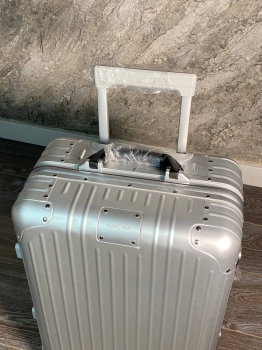 Чемодан Rimowa   Артикул BMS-140932. Вид 4