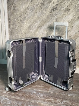 Чемодан Rimowa   Артикул BMS-140932. Вид 5