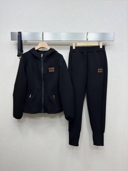  Костюм спортивный Miu Miu Артикул BMS-141197. Вид 2