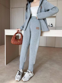  Костюм спортивный Miu Miu Артикул BMS-141198. Вид 2